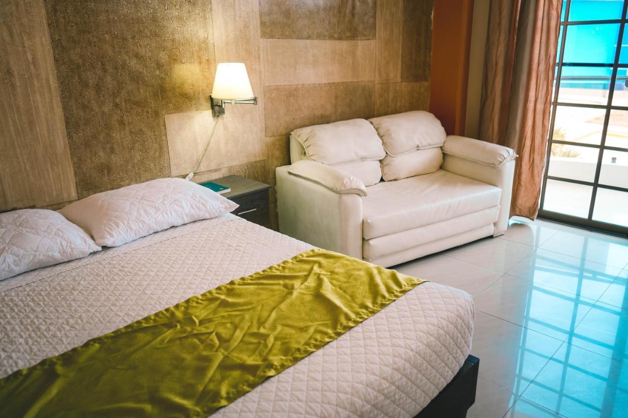Hotel Manta Beach Madrigal Buitenkant foto