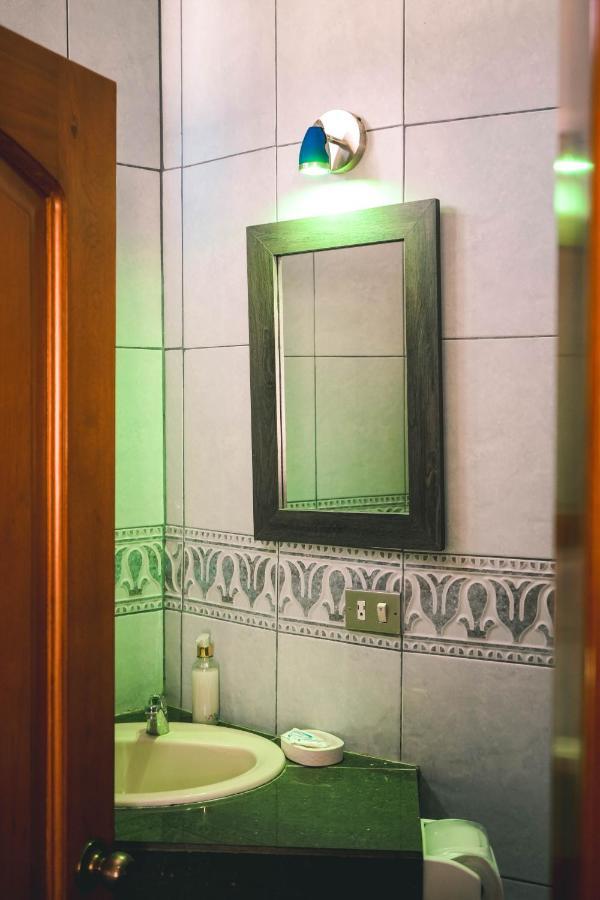 Hotel Manta Beach Madrigal Buitenkant foto