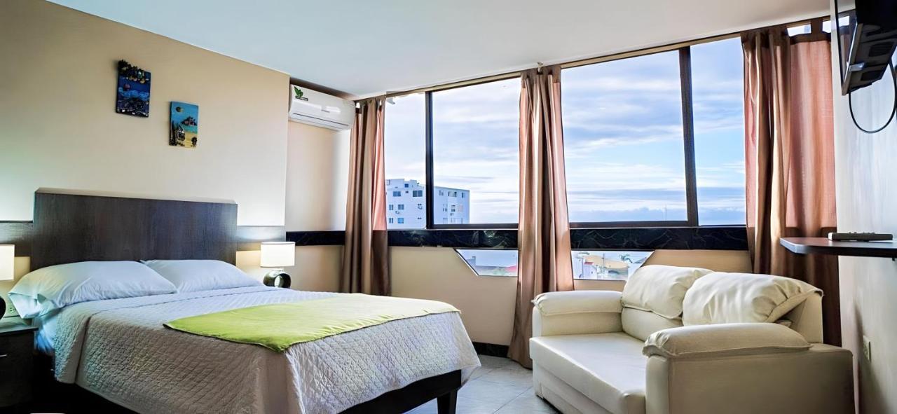 Hotel Manta Beach Madrigal Buitenkant foto