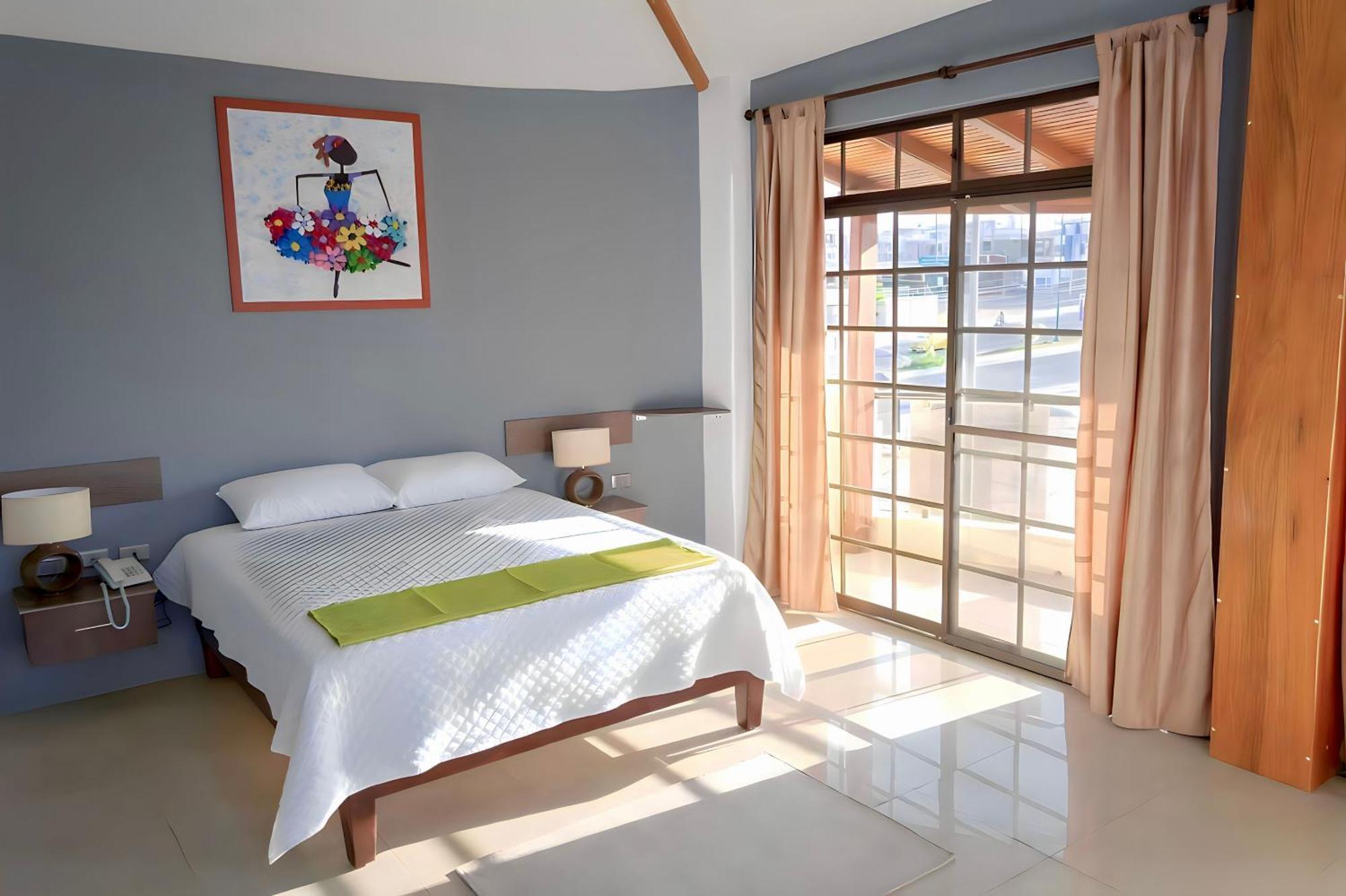 Hotel Manta Beach Madrigal Buitenkant foto